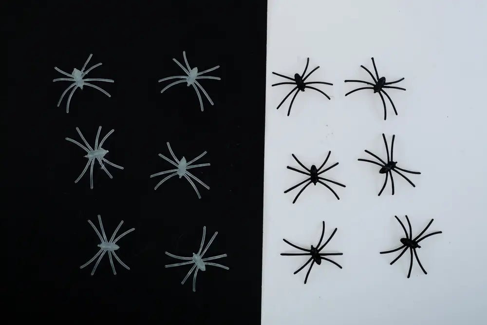Large Spider Web 100g With 12 Spiders Halloween Decorations - Party Owls